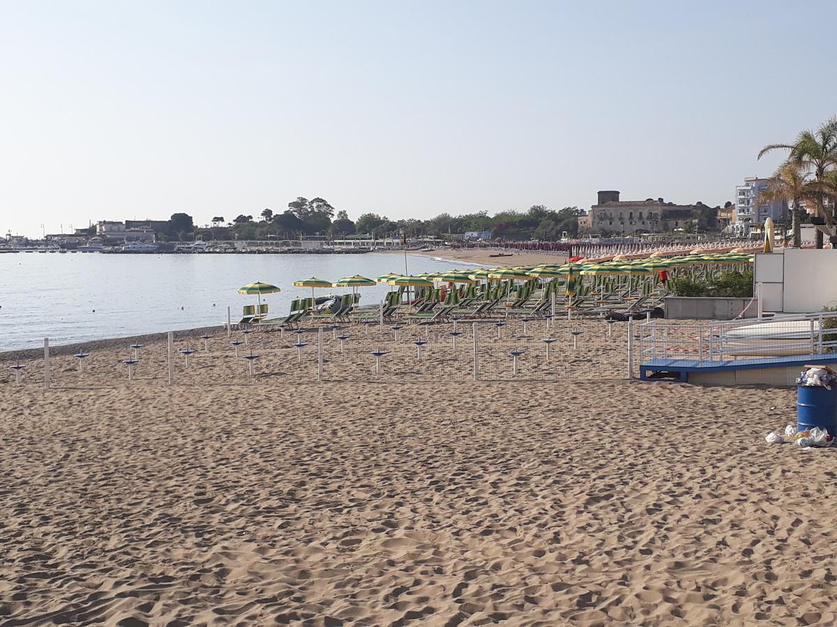 B&B Fragranza Di Sicilia Giardini Naxos Exteriör bild