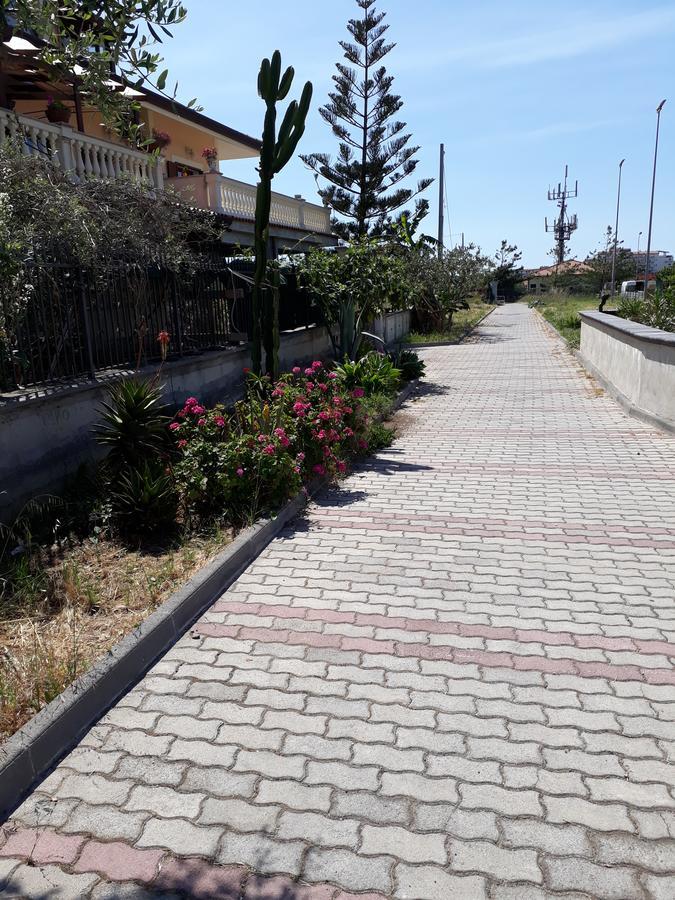 B&B Fragranza Di Sicilia Giardini Naxos Exteriör bild